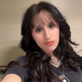 Miriana, Babysitter a Giovinazzo
