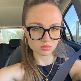 Helena, Babysitter in Potenza Picena