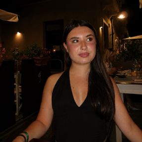 Chiara, Babysitter a Lomazzo