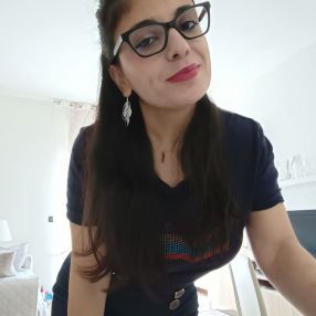 Rosy, Babysitter a Auzate