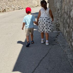 Elisabetta, Famiglia a Minori
