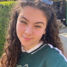 Rebecca, Babysitter a Pescia