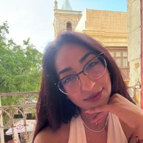 Susi, Babysitter a Treia