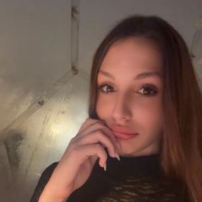 Asia, Babysitter a Borgofranco d'Ivrea