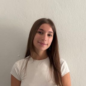 Chiara, Babysitter a Correggio