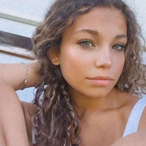 Mariaelena, Babysitter a Pizzoli
