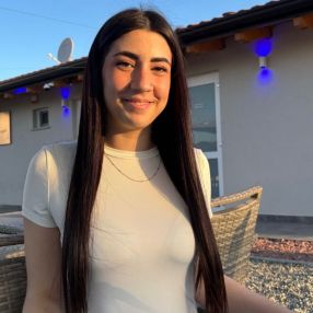 Sofia, Babysitter a Desana