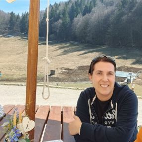 Giovanna, Babysitter a Illasi