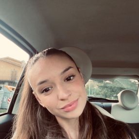 Giulia, Babysitter a Provincia di Modena