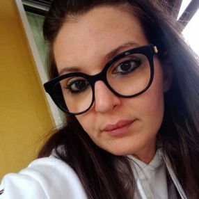 Flavia, Babysitter a Caronno Pertusella