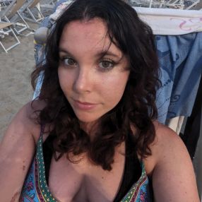 Carlotta, Babysitter in Albissola Marina
