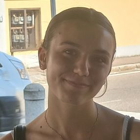 Alissa e Camilla, Babysitter a Marcallo con Casone