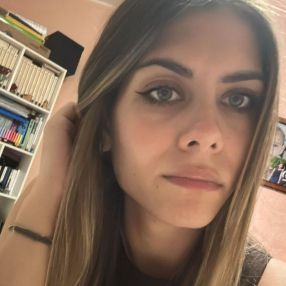 Angela, Babysitter a Provincia di Potenza