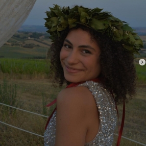 Viola, Babysitter a Lucrezia