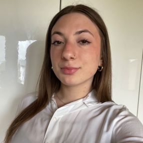 Silvia, Babysitter a Pozzuolo del Friuli