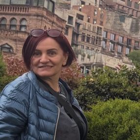 Natali, Babysitter a Venegono inferiore