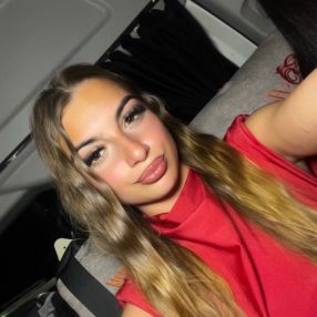 Sara, Babysitter a Volla