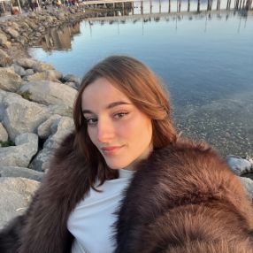 Giulia, Babysitter a Aranova