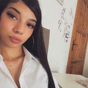 Anastasia, Babysitter in Parabita