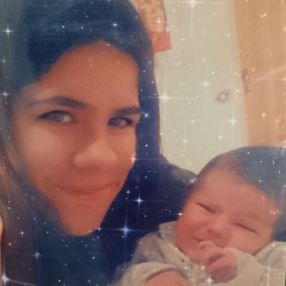 Aurora, Babysitter in Acate
