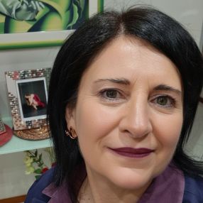 Anna, Babysitter a Nicosia