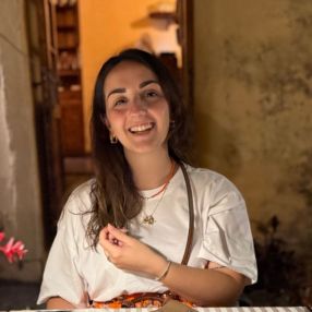 Aurora, Babysitter in Livorno