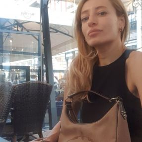 Nina, Babysitter in Cuggiono
