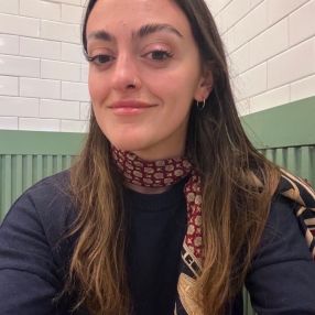Micaela, Babysitter in Sassari
