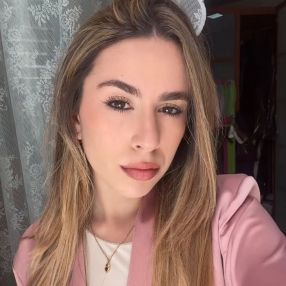 Francesca, Babysitter in Siano