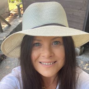 Patrizia, Babysitter a Provincia di Caserta