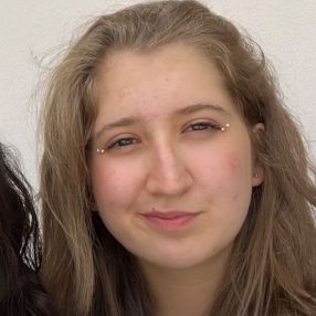 Sofia, Babysitter a Borgonuovo