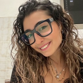Ilenia, Babysitter a Lascari