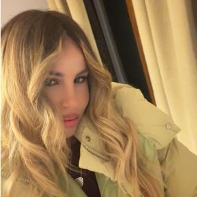 Alessia, Babysitter a Salerno