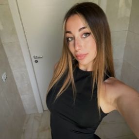 Aurora, Babysitter a San Pancrazio Salentino