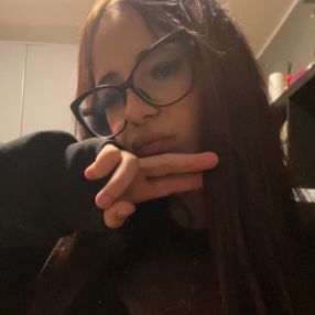 Iris, Babysitter a Omegna