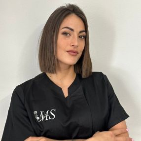 Micol, Babysitter a Genova