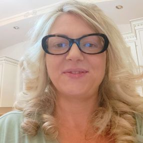 Cinzia, Babysitter a Capannori