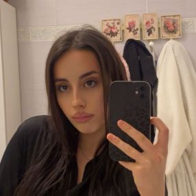 Alessia, Babysitter a Acqui Terme
