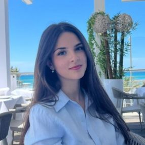 Michela, Babysitter a Decimomannu