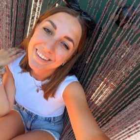 Laura, Babysitter a Piediripa