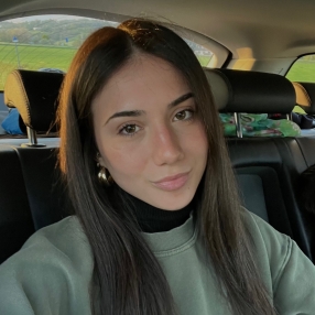 Giulia, Babysitter a San Polo d'Enza