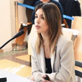 Alessia, Babysitter a Bari