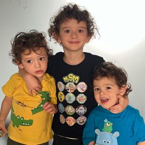 Shanti, Famiglia a Savona