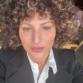 Bianca, Babysitter a Salerno
