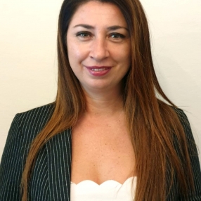 Rossella, Babysitter a Firenze