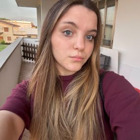 Giorgia, Babysitter a Palazzolo dello stella