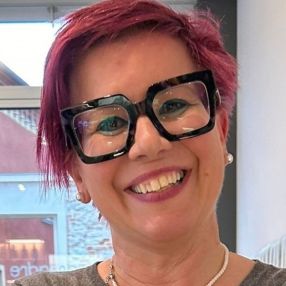 Paola, Babysitter a Zané