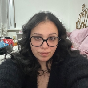Miriam, Babysitter a Predappio