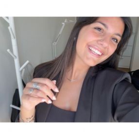 Claudia, Babysitter in Sant'Ambrogio di Valpolicella