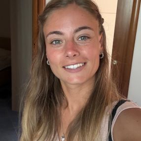 Giulia , Babysitter a Provincia di Cuneo
